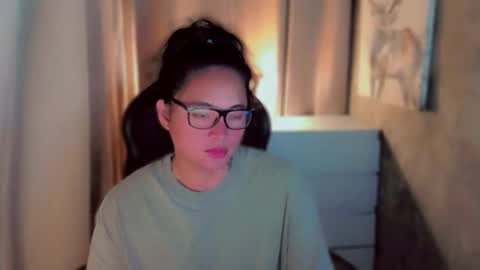 Snapshot of queenarthalia chatting on 23, 10, 2025 ARTHA online show from 23, 10, 2025