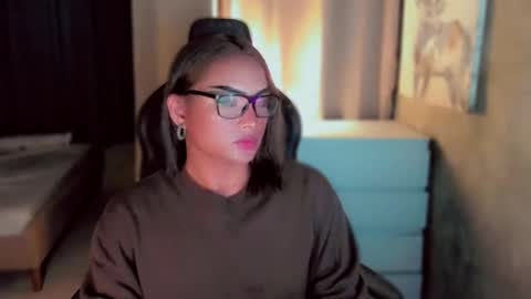 Snapshot of queenarthalia chatting on 18, 11, 2025 ARTHA online show from 18, 11, 2025