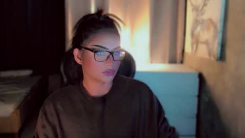 Snapshot of queenarthalia chatting on 20, 11, 2025 ARTHA online show from 20, 11, 2025