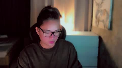 Snapshot of queenarthalia chatting on 21, 11, 2025 ARTHA online show from 21, 11, 2025