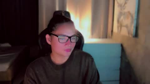 Snapshot of queenarthalia chatting on 22, 11, 2025 ARTHA online show from 22, 11, 2025