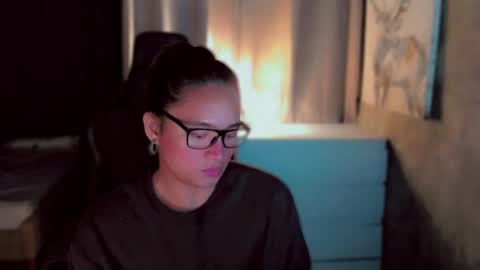 Snapshot of queenarthalia chatting on 30, 11, 2025 ARTHA online show from 30, 11, 2025