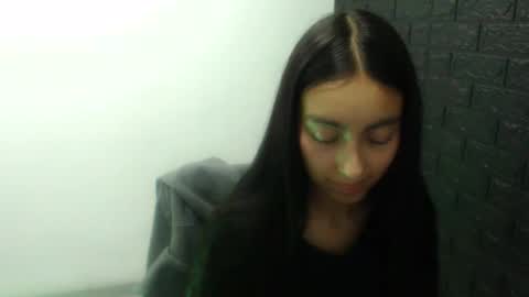 queenbyte_18 online show from 5, 12, 2025