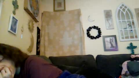Snapshot of queencrimsonlvx chatting on 13, 6, 2026 queencrimsonlvx online show from 13, 6, 2026