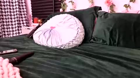 Queen De La Ranch online show from 6, 11, 2025