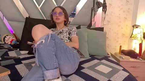 QUEENJEENN online show from 4, 2, 2026