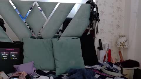 QUEENJEENN online show from 3, 3, 2026