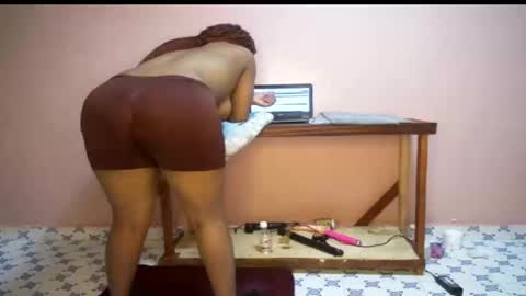 Nina online show from 23, 2, 2025