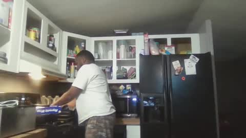 Queen N King Fun Night online show from 14, 2, 2025