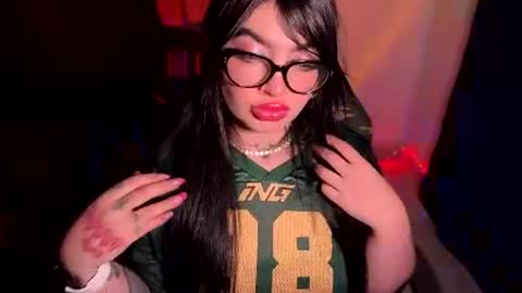 Snapshot of queenlamia chatting on 4, 7, 2026 Taurus online show from 4, 7, 2026