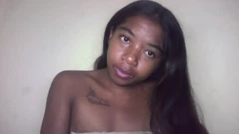 queennaya online show from 1, 7, 2026
