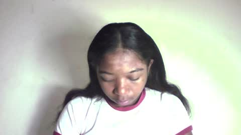 queennaya online show from 8, 7, 2026