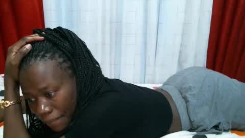 Snapshot of queenninaa chatting on 18, 1, 2026 queenninaa online show from 18, 1, 2026
