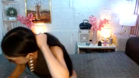 Snapshot of queennira chatting on 21, 7, 2026 queennira online show from 21, 7, 2026
