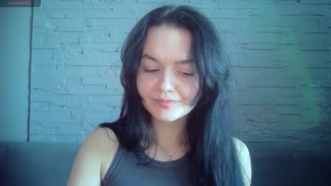 QueenOfModels online show from 15, 2, 2026