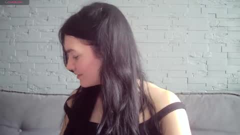 QueenOfModels online show from 6, 5, 2026