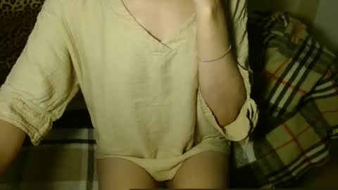 Snapshot of queenoftenderness chatting on 22, 12, 2024 queenoftenderness online show from 22, 12, 2024