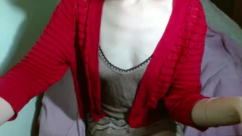 Snapshot of queenoftenderness chatting on 4, 1, 2025 queenoftenderness online show from 4, 1, 2025