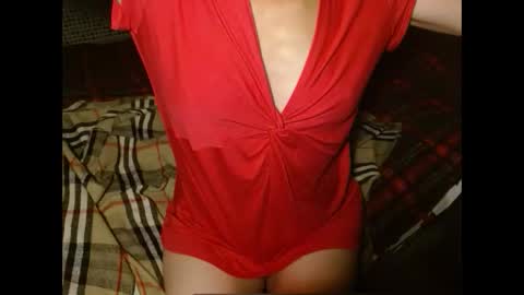 Snapshot of queenoftenderness chatting on 22, 9, 2025 queenoftenderness online show from 22, 9, 2025