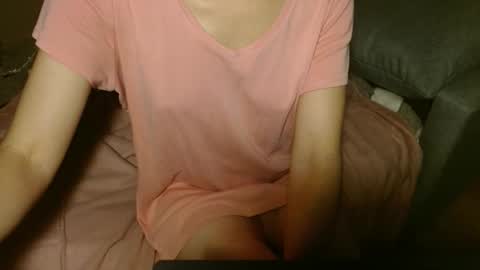 Snapshot of queenoftenderness chatting on 16, 12, 2025 queenoftenderness online show from 16, 12, 2025