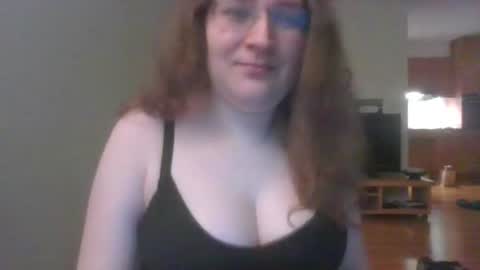 Snapshot of queenofthenights chatting on 19, 6, 2026 queenofthenights online show from 19, 6, 2026