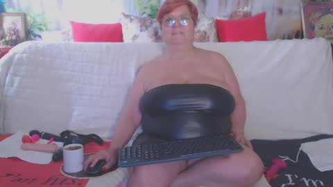Snapshot of queenpammy chatting on 18, 2, 2025 QueenPammy online show from 18, 2, 2025