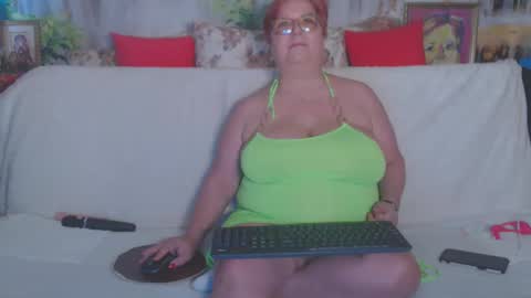 Snapshot of queenpammy chatting on 21, 2, 2025 QueenPammy online show from 21, 2, 2025
