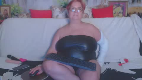 Snapshot of queenpammy chatting on 28, 2, 2025 QueenPammy online show from 28, 2, 2025