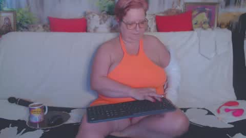 Snapshot of queenpammy chatting on 3, 3, 2025 QueenPammy online show from 3, 3, 2025