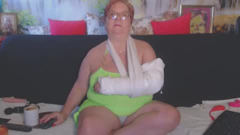 Snapshot of queenpammy chatting on 6, 3, 2025 QueenPammy online show from 6, 3, 2025