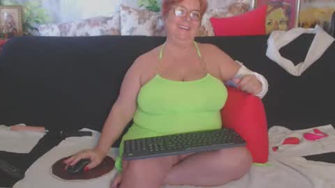 Snapshot of queenpammy chatting on 6, 3, 2025 QueenPammy online show from 6, 3, 2025