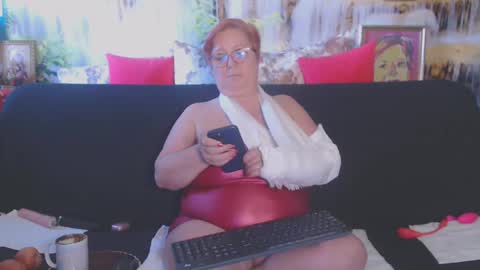 Snapshot of queenpammy chatting on 8, 3, 2025 QueenPammy online show from 8, 3, 2025