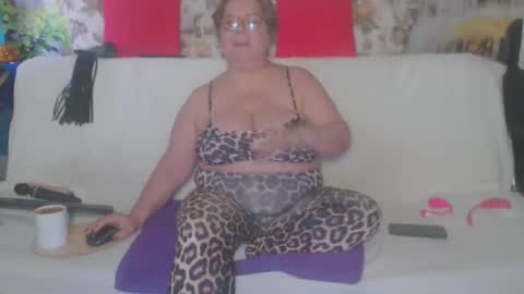 Snapshot of queenpammy chatting on 5, 10, 2025 QueenPammy online show from 5, 10, 2025