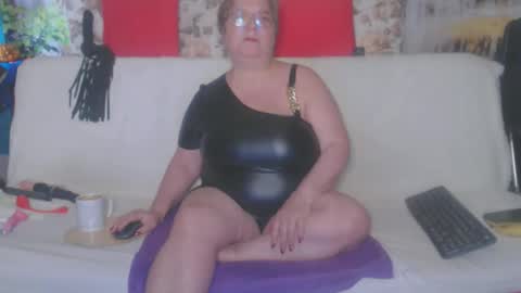Snapshot of queenpammy chatting on 11, 10, 2025 QueenPammy online show from 11, 10, 2025