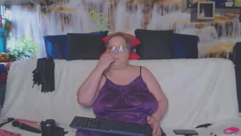QueenPammy online show from 11, 4, 2026