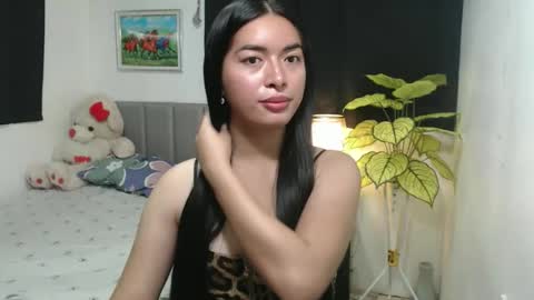 QueenPinay69 online show from 7, 10, 2025