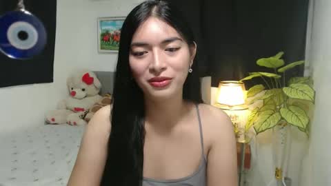QueenPinay69 online show from 25, 10, 2025