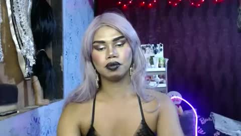 queenpinayebony_xx online show from 29, 3, 2026