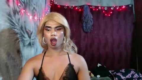Snapshot of queenpinayebony_xx chatting on 20, 4, 2026 queenpinayebony_xx online show from 20, 4, 2026