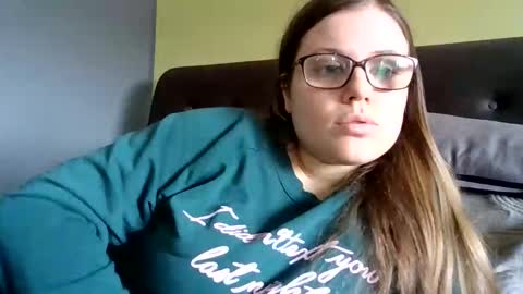 Snapshot of queenstuff chatting on 9, 2, 2026 queenstuff online show from 9, 2, 2026