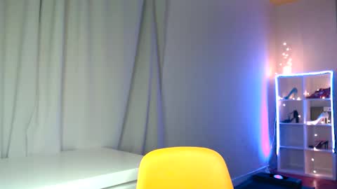 Snapshot of queensy_sins_x chatting on 9, 3, 2025 Queensy online show from 9, 3, 2025