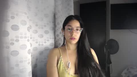 Snapshot of queenvictoria2023 chatting on 31, 3, 2026 Paola online show from 31, 3, 2026