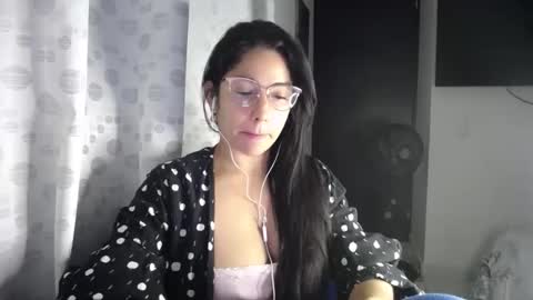 Snapshot of queenvictoria2023 chatting on 13, 5, 2026 Paola online show from 13, 5, 2026