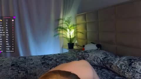 Teri  My favorite vibes 77 101 222 666 online show from 20, 2, 2025