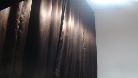 Snapshot of quickienerd chatting on 12, 2, 2025 oilypanda online show from 12, 2, 2025