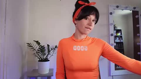 Snapshot of quiet_smile chatting on 11, 9, 2025 quiet_smile online show from 11, 9, 2025