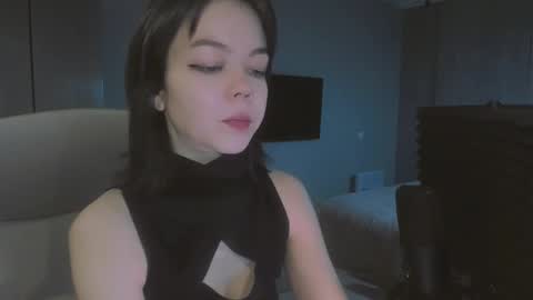 Snapshot of quietluxury chatting on 17, 12, 2025 quietluxury online show from 17, 12, 2025