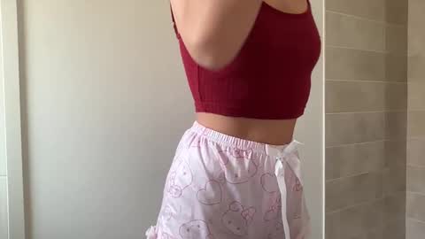 Snapshot of quinnyelena chatting on 31, 1, 2025 Quinnyelena online show from 31, 1, 2025