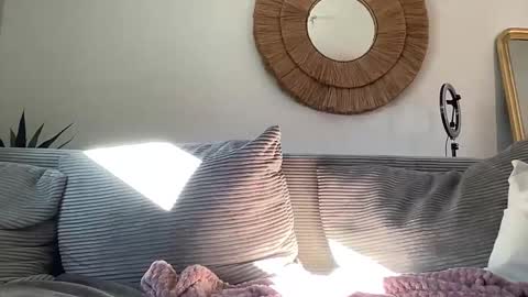 Snapshot of quinnyelena chatting on 22, 11, 2025 Quinnyelena online show from 22, 11, 2025