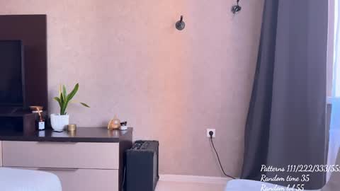 Snapshot of quintessencel chatting on 20, 1, 2025 Next stream December 1 FANSLY Loxrye online show from 20, 1, 2025